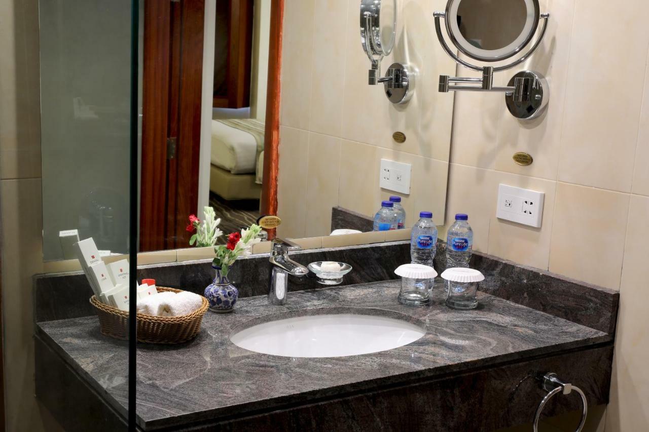 Avari Xpress Multan Luaran gambar