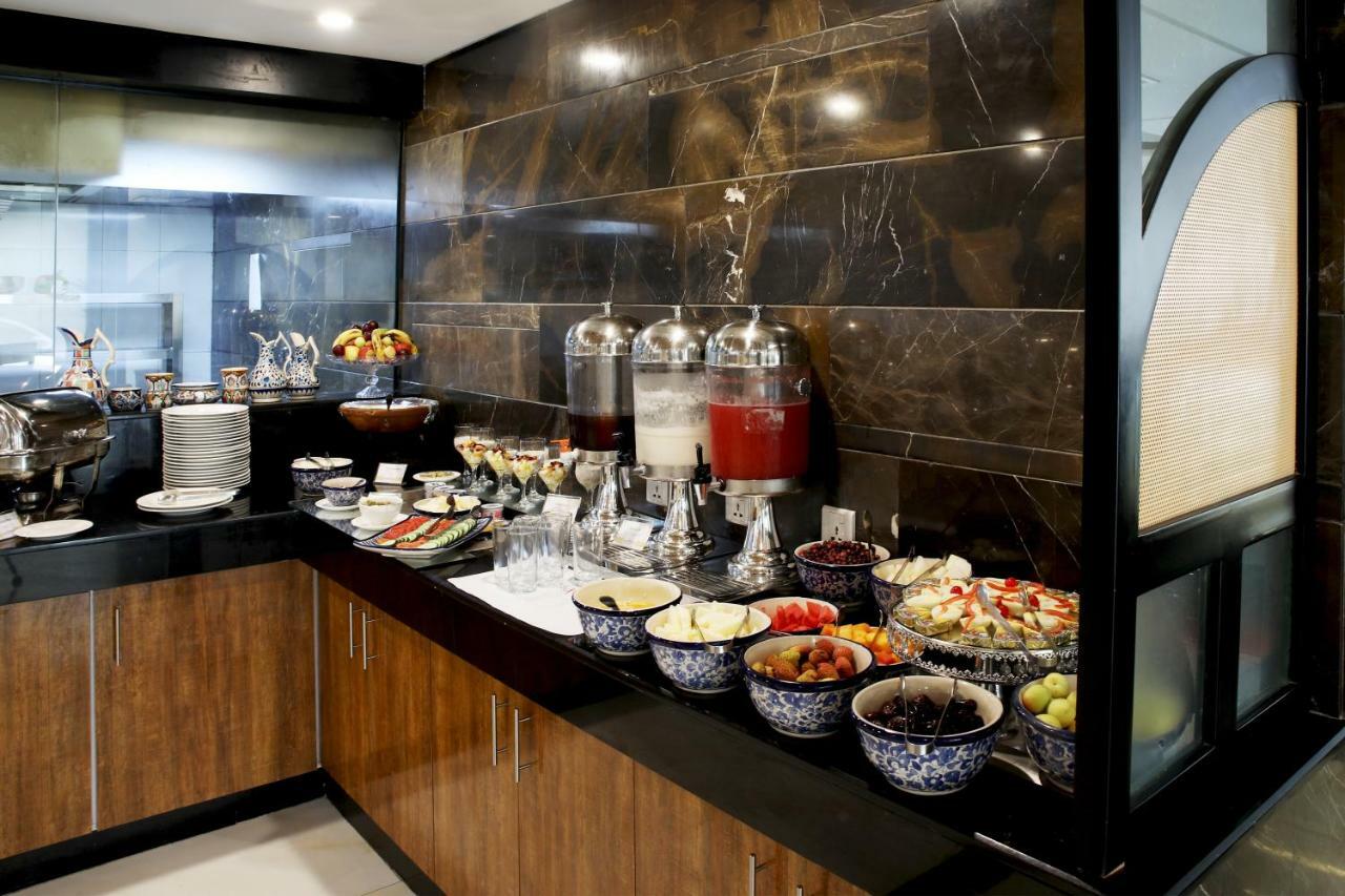 Avari Xpress Multan Luaran gambar